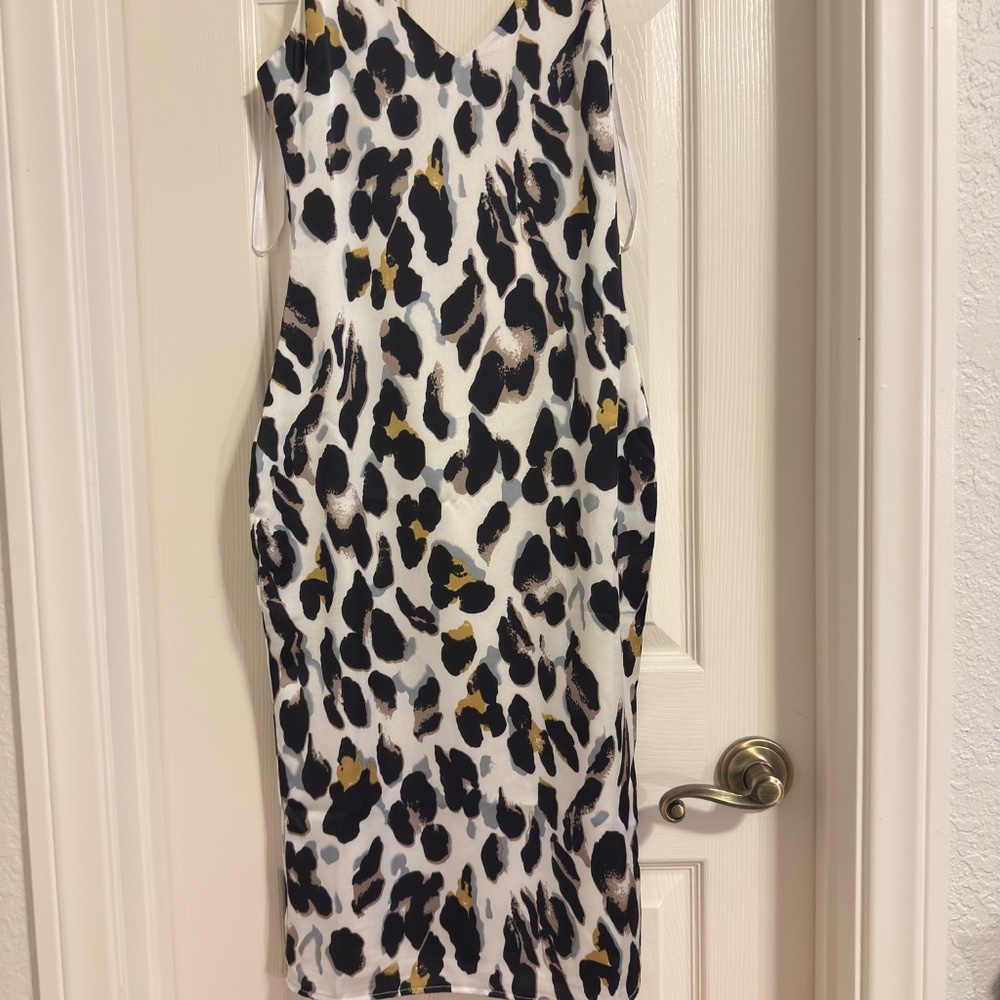 Superdown slip dress - Picture 2 of 4